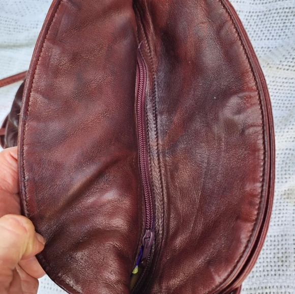 Vintage GBC Wine leather shoulderbag - Picture 10 of 15